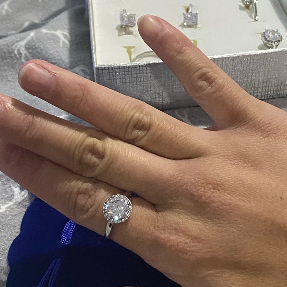 Adjustable CZ-steel ring - Picture 4 of 4